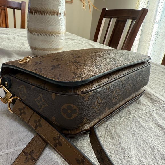 Louis Vuitton Crossbody Pochette Métis - Picture 4 of 11